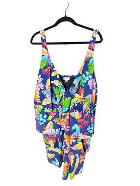 NWT Avenue Tankini Swim Top 28